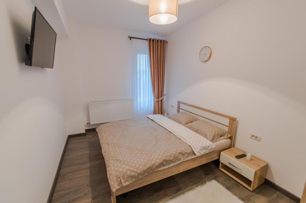 Penthouse Luxury Fălticeni Exterior photo