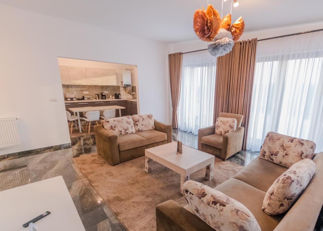 Penthouse Luxury Fălticeni Exterior photo