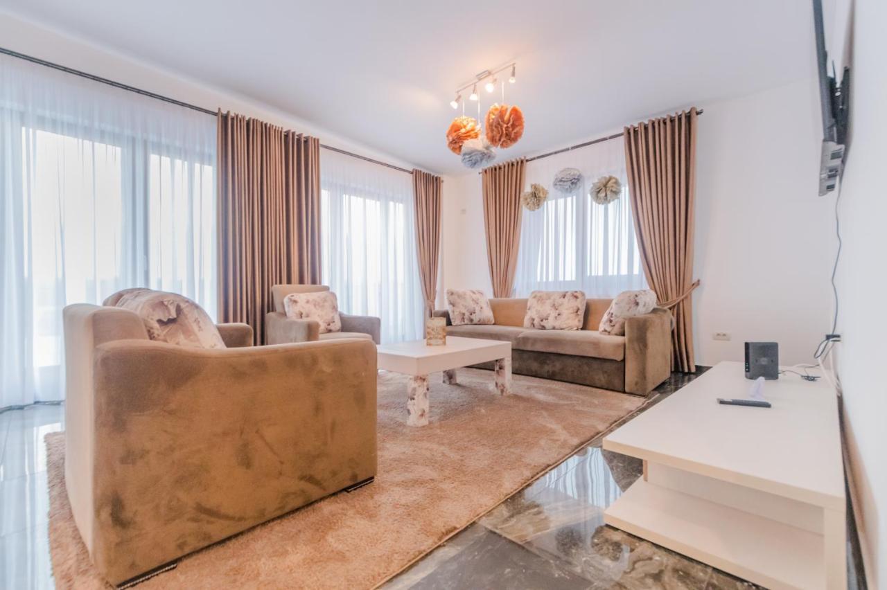 Penthouse Luxury Fălticeni Exterior photo