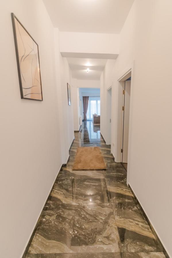 Penthouse Luxury Fălticeni Exterior photo